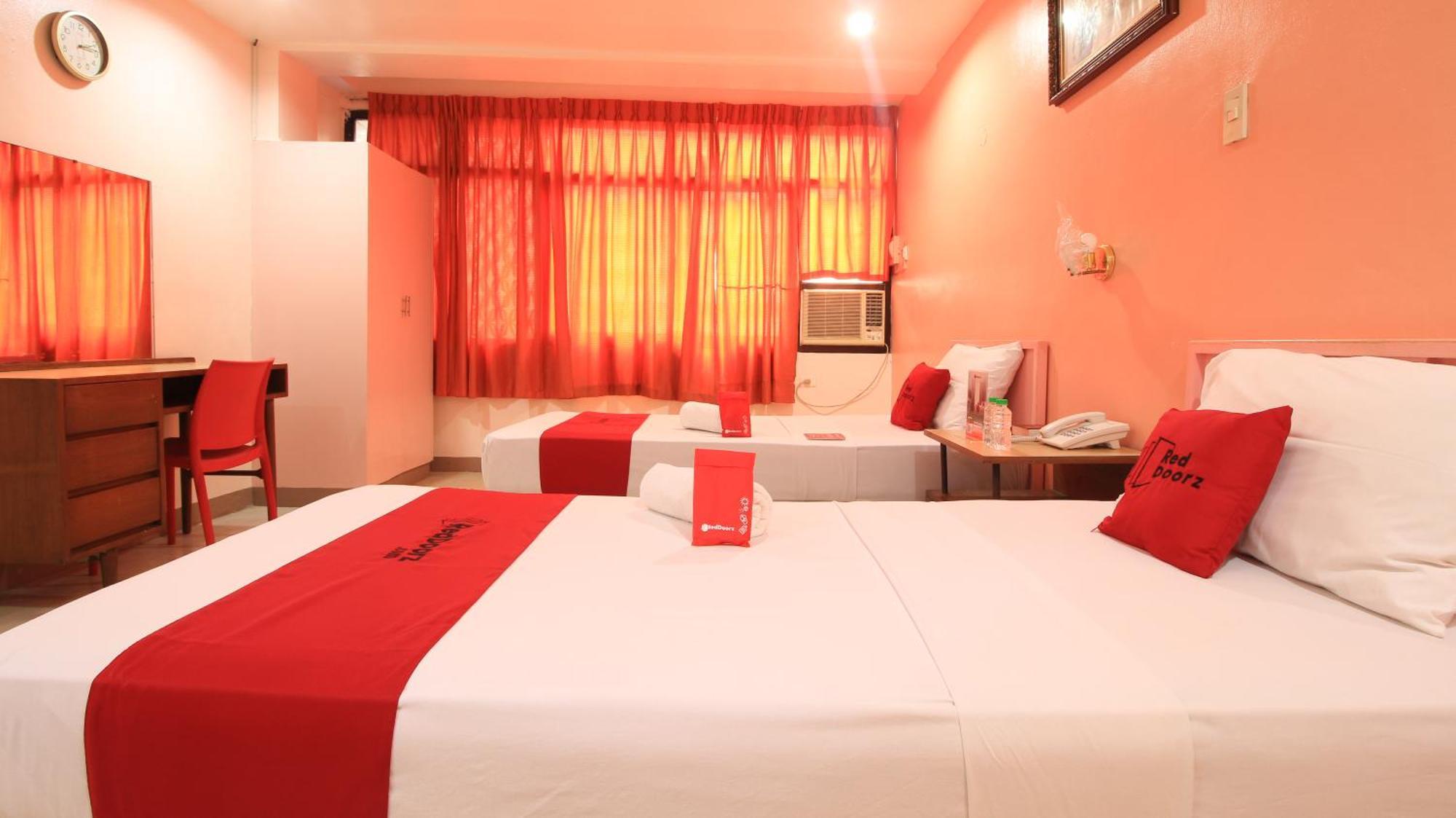 Reddoorz Plus @ Chinatown Binondo Manila Exteriör bild