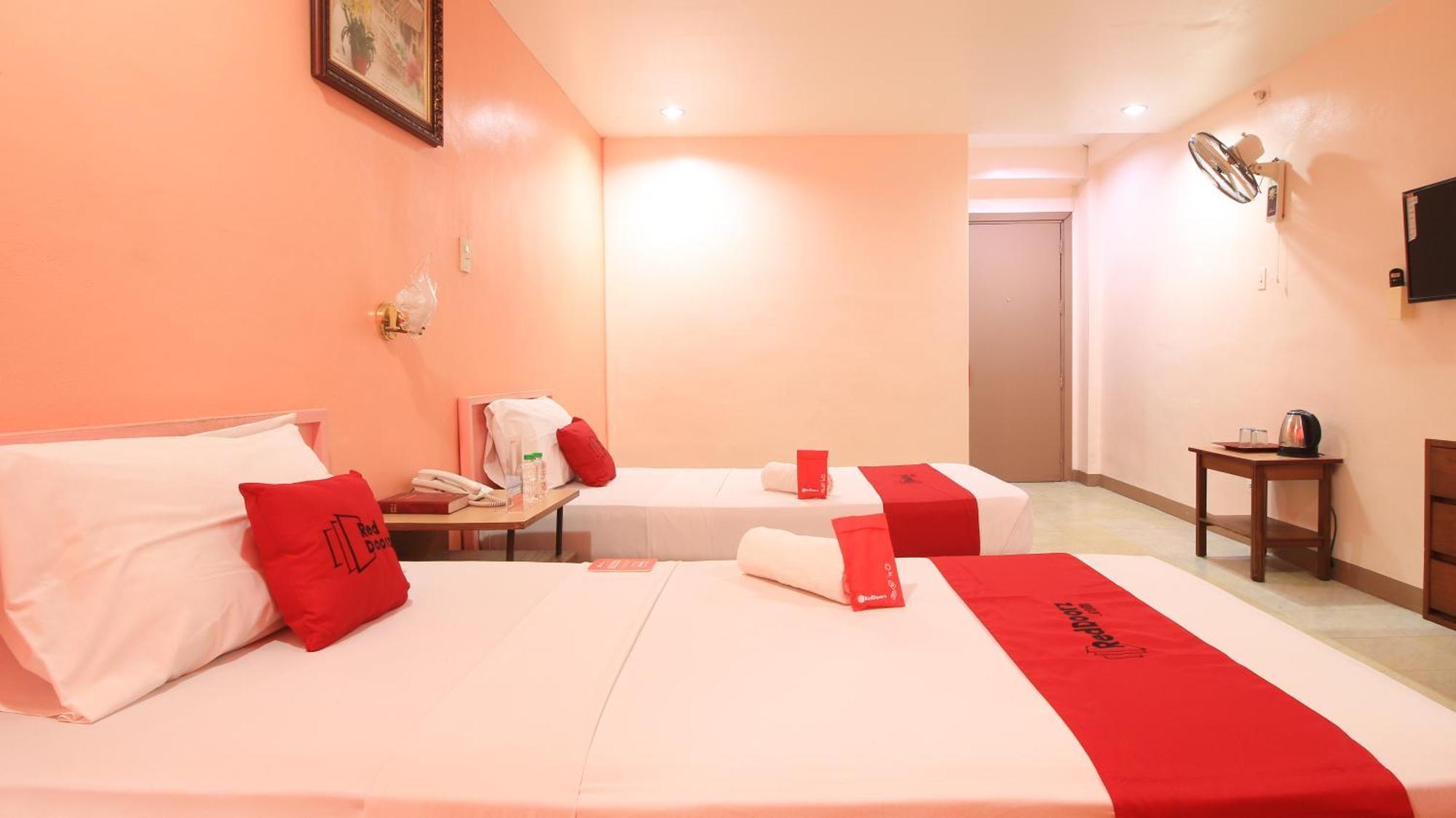 Reddoorz Plus @ Chinatown Binondo Manila Exteriör bild